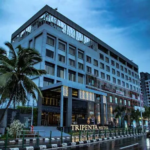 4* فندق Kpm Tripenta